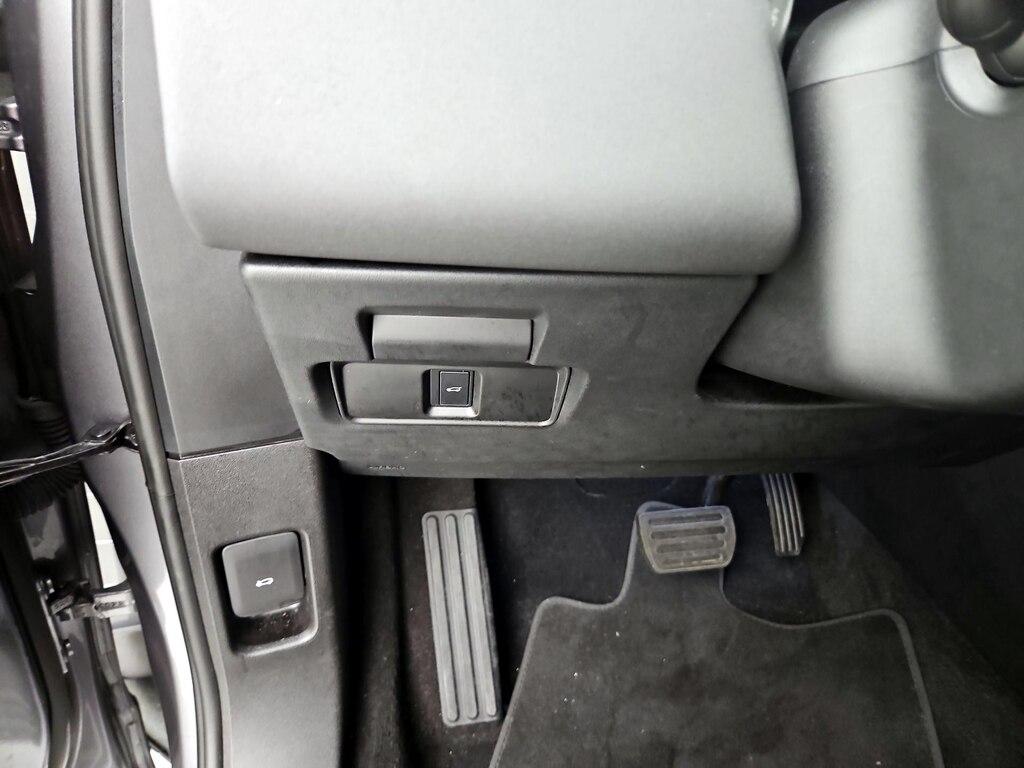 used 2025 Land Rover Range Rover Evoque car, priced at $43,998