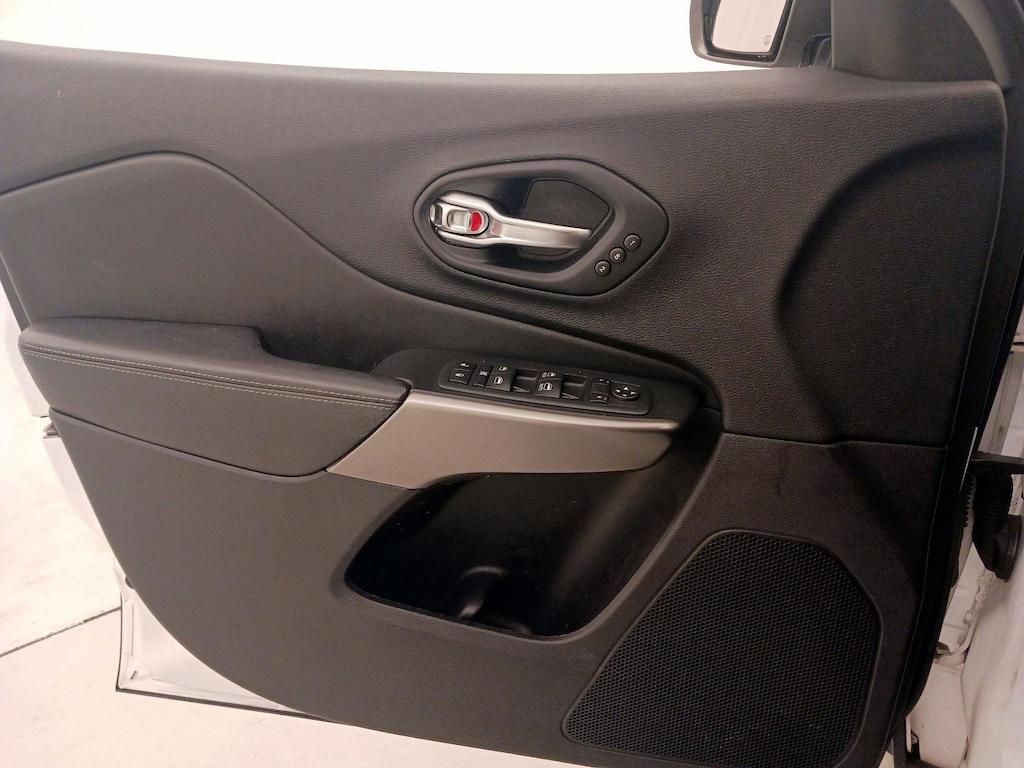 used 2020 Jeep Cherokee car, priced at $20,998