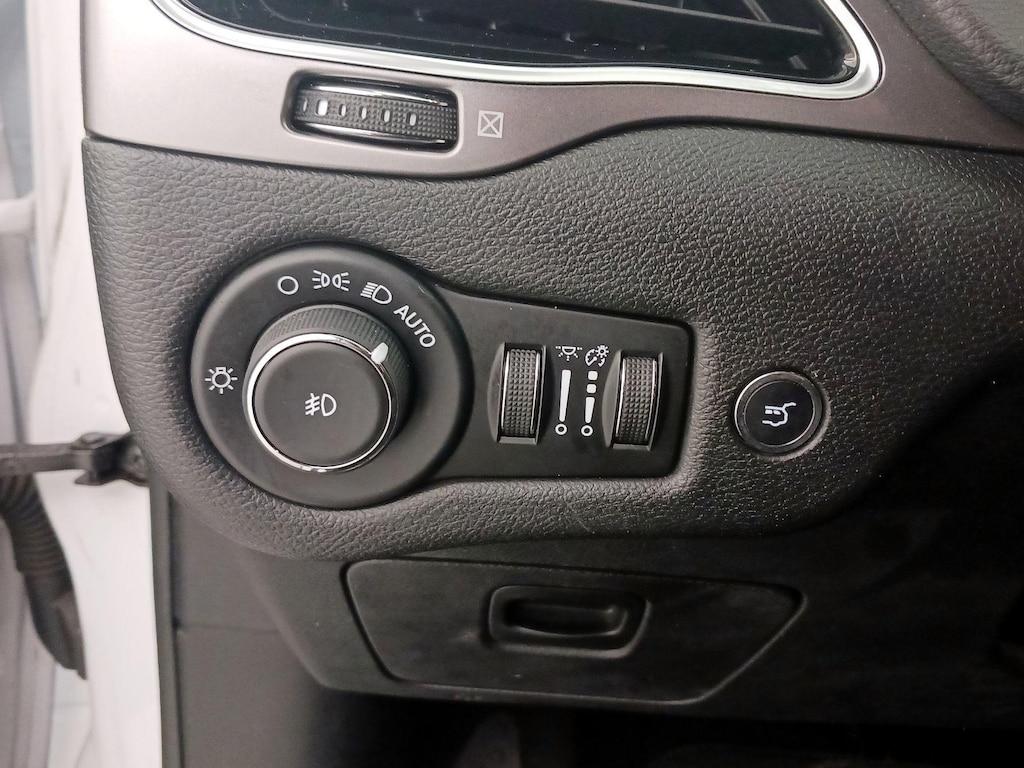 used 2020 Jeep Cherokee car, priced at $20,998