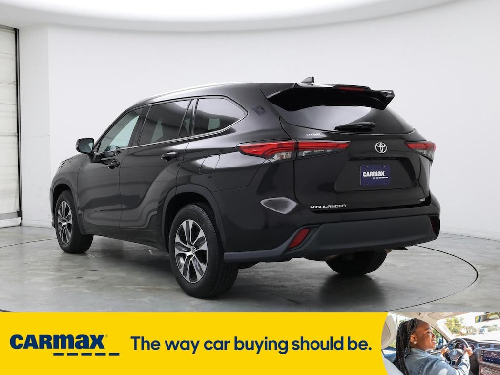 used 2021 Toyota Highlander car, priced at $35,998