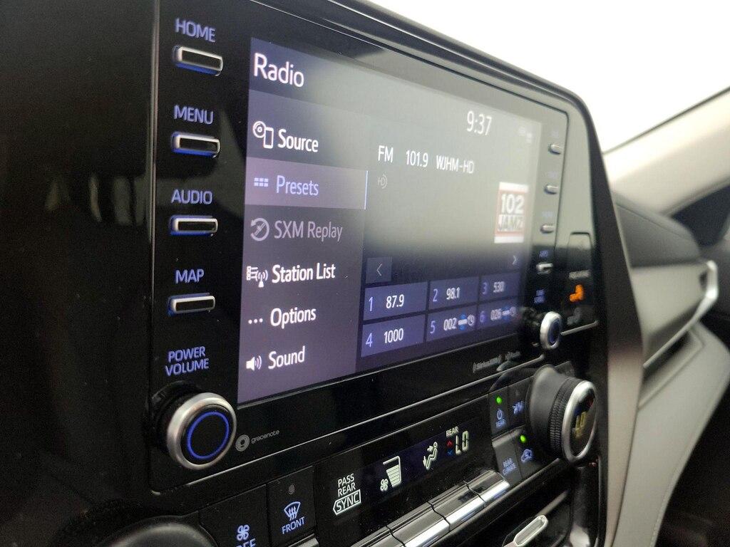 used 2021 Toyota Highlander car, priced at $34,998