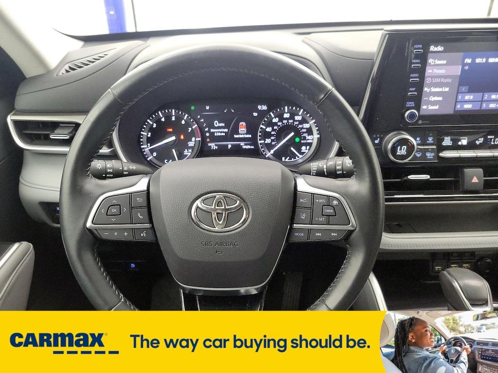 used 2021 Toyota Highlander car, priced at $35,998