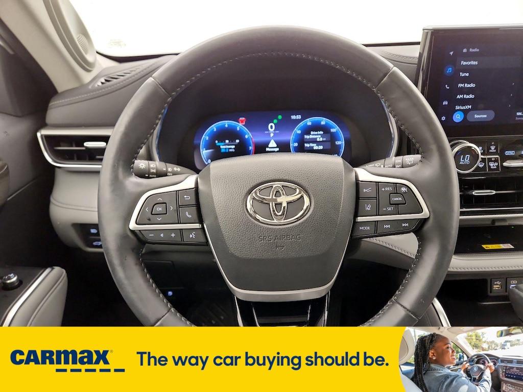 used 2023 Toyota Highlander car, priced at $46,998