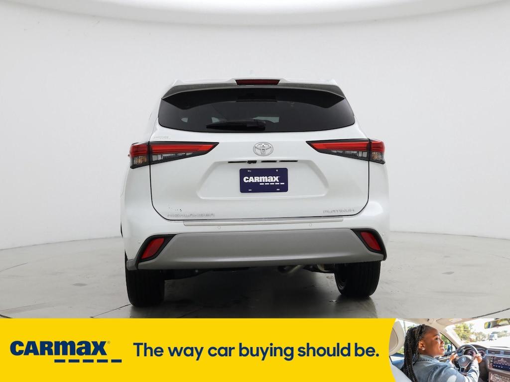 used 2023 Toyota Highlander car, priced at $46,998