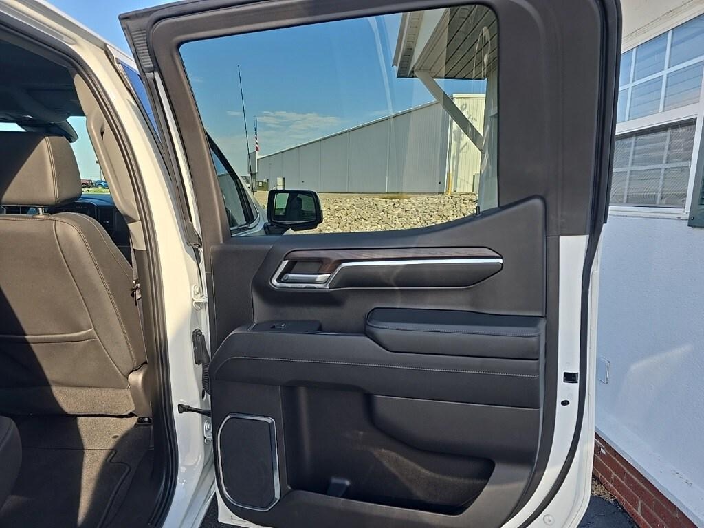 used 2024 GMC Sierra 1500 car, priced at $43,890