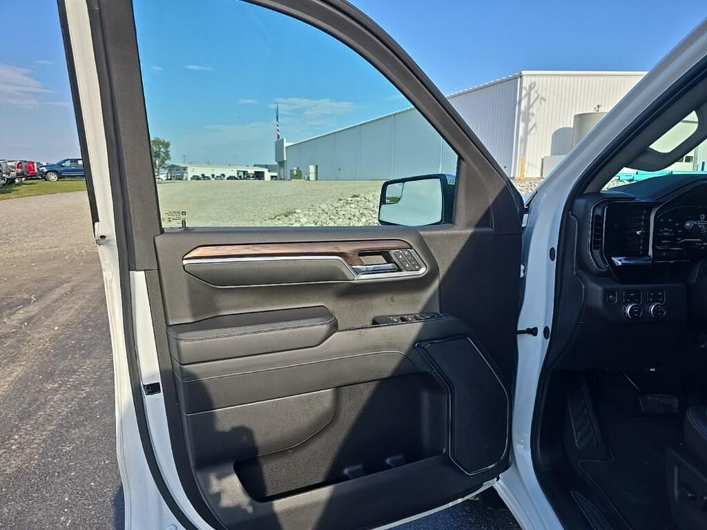 used 2024 GMC Sierra 1500 car, priced at $43,890