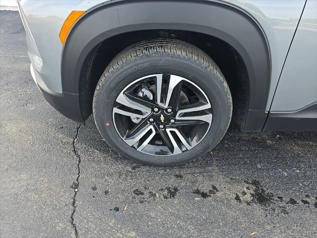 new 2025 Chevrolet TrailBlazer car, priced at $27,376