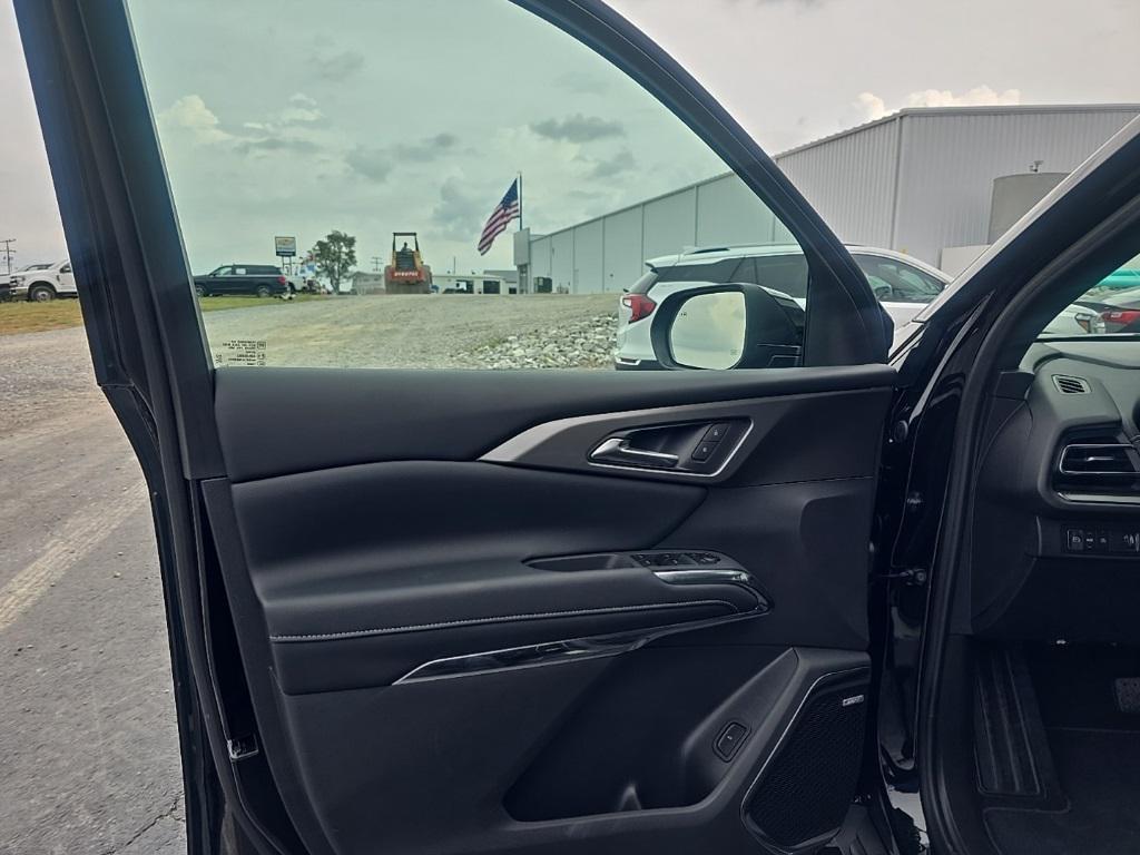 new 2026 Chevrolet Traverse car, priced at $49,068