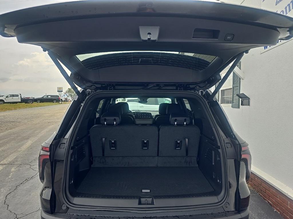 new 2026 Chevrolet Traverse car, priced at $49,068