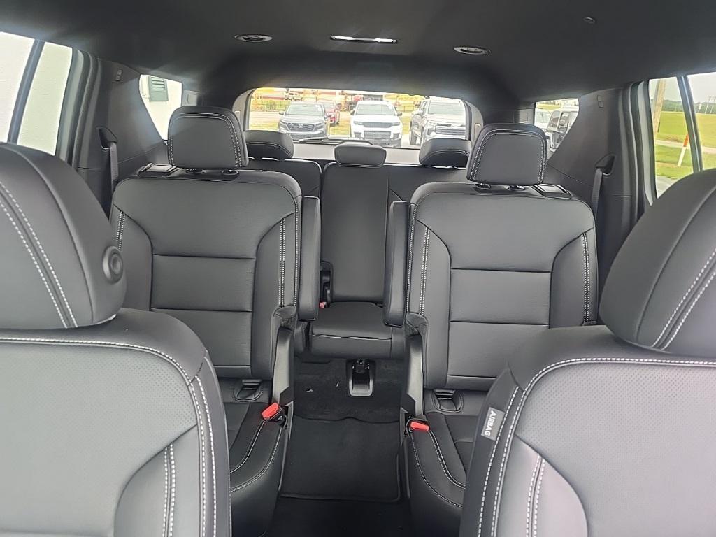 new 2026 Chevrolet Traverse car, priced at $49,068