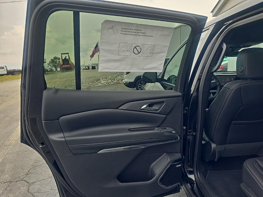 new 2026 Chevrolet Traverse car, priced at $49,068