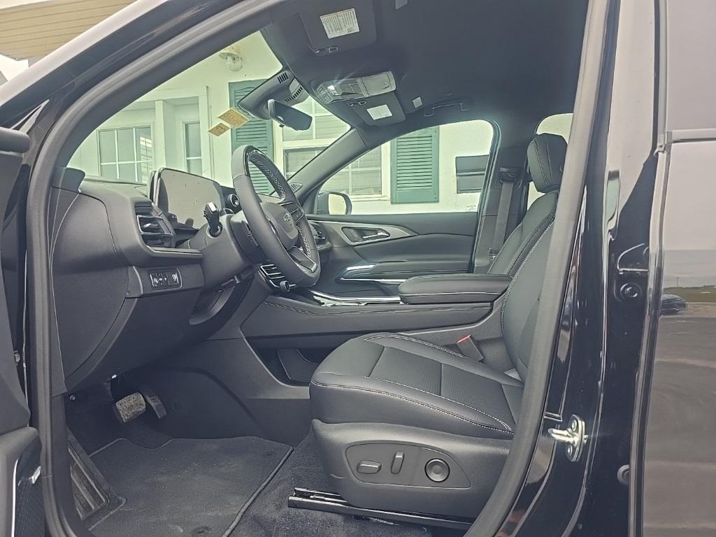 new 2026 Chevrolet Traverse car, priced at $49,068