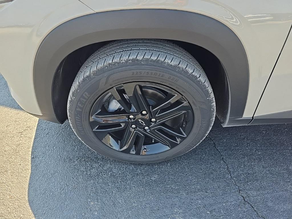 new 2026 Chevrolet Trax car, priced at $28,425