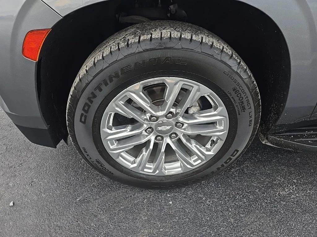 used 2022 Chevrolet Suburban car, priced at $40,395