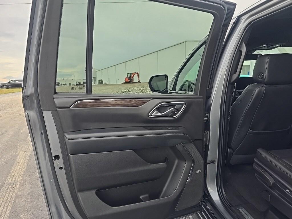 used 2022 Chevrolet Suburban car, priced at $40,395