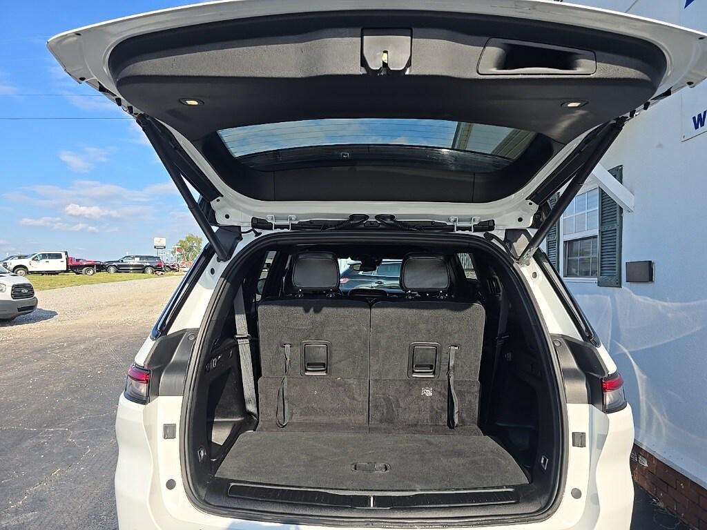 used 2024 Jeep Grand Cherokee L car, priced at $29,890