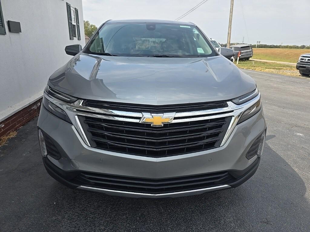 used 2024 Chevrolet Equinox car, priced at $21,888