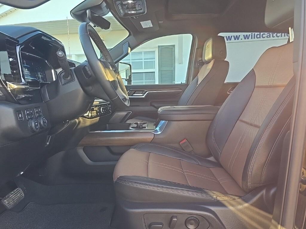 used 2025 Chevrolet Silverado 3500 car, priced at $83,936