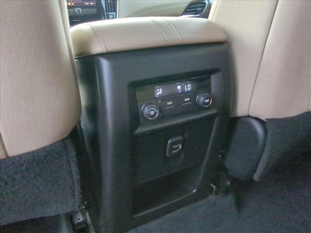 used 2023 Chevrolet Traverse car, priced at $29,995