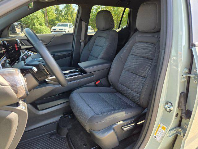 new 2026 Chevrolet Equinox car, priced at $27,948