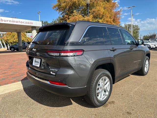 new 2025 Jeep Grand Cherokee car, priced at $39,175