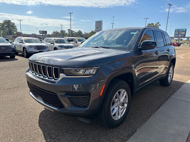 new 2025 Jeep Grand Cherokee car, priced at $39,175