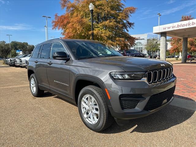 new 2025 Jeep Grand Cherokee car, priced at $39,175