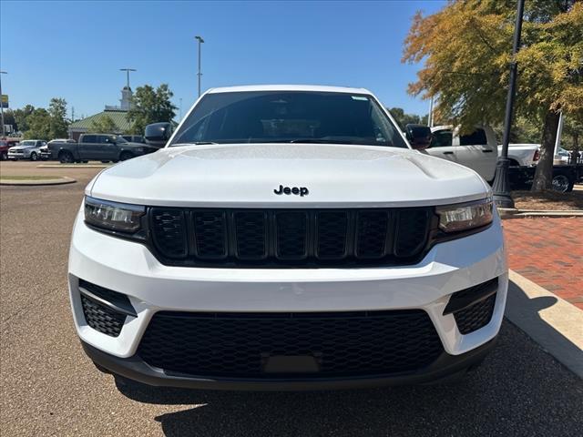 new 2025 Jeep Grand Cherokee car, priced at $44,580