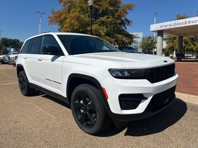 new 2025 Jeep Grand Cherokee car, priced at $44,580