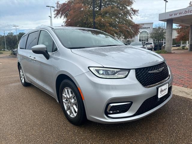 used 2023 Chrysler Pacifica car, priced at $27,477