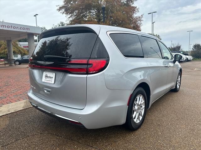 used 2023 Chrysler Pacifica car, priced at $27,477