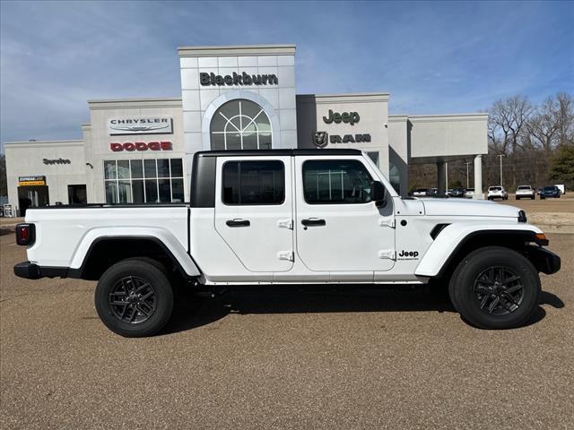 new 2024 Jeep Gladiator car, priced at $47,379