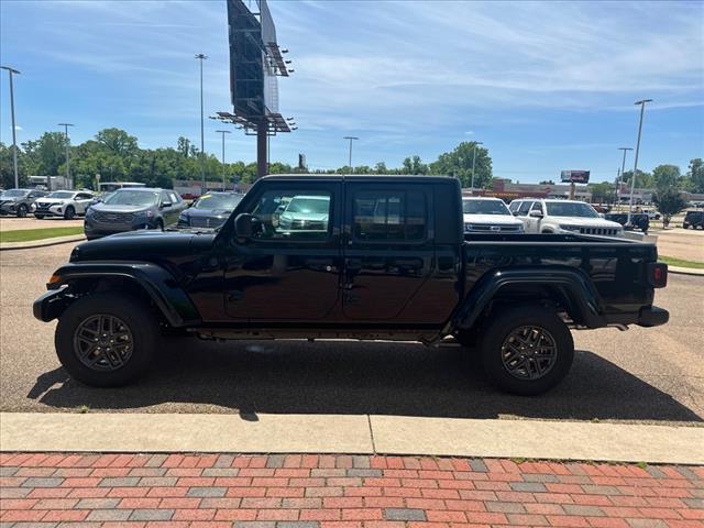 new 2024 Jeep Gladiator car, priced at $50,565