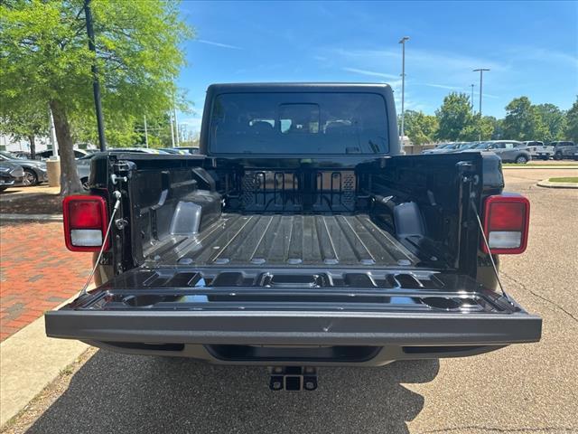 new 2024 Jeep Gladiator car, priced at $50,565