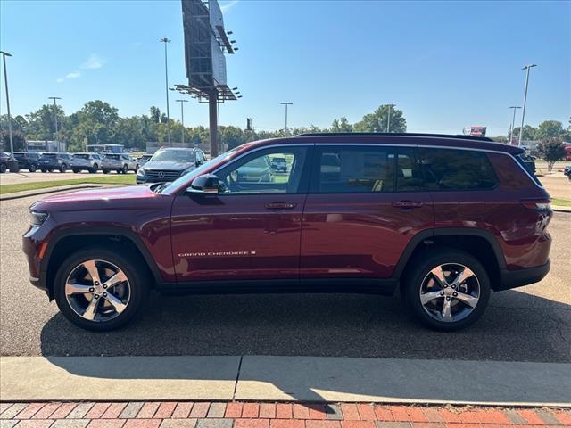 new 2024 Jeep Grand Cherokee L car, priced at $52,920