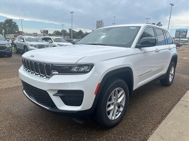 new 2025 Jeep Grand Cherokee car, priced at $40,375