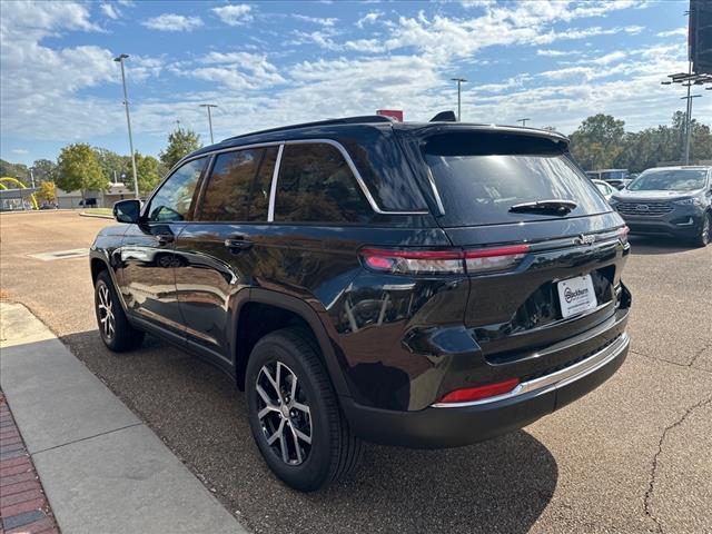 new 2025 Jeep Grand Cherokee car, priced at $44,295