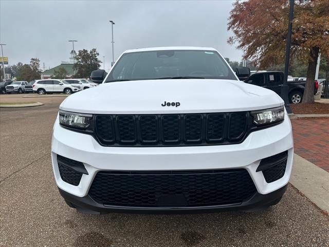 new 2025 Jeep Grand Cherokee car, priced at $45,580