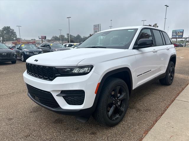 new 2025 Jeep Grand Cherokee car, priced at $45,580