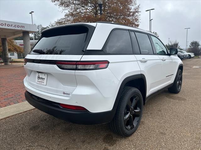 new 2025 Jeep Grand Cherokee car, priced at $45,580