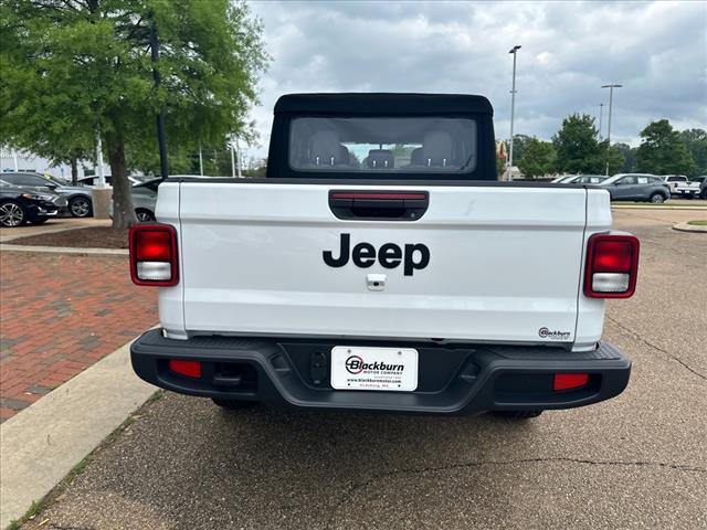 new 2024 Jeep Gladiator car, priced at $39,960