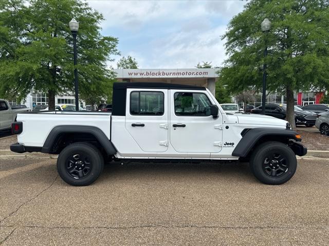 new 2024 Jeep Gladiator car, priced at $39,960