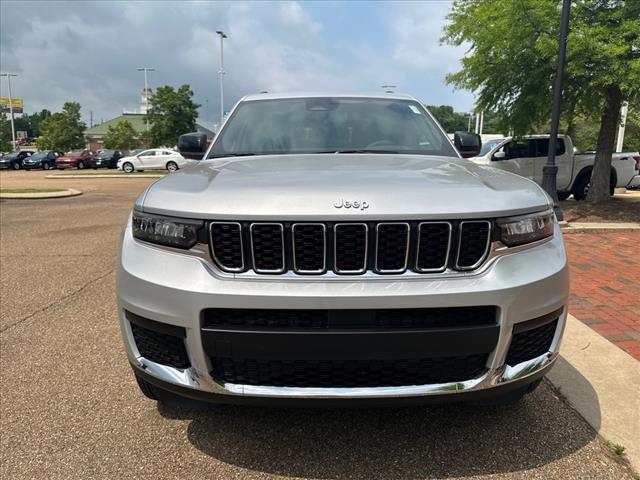 new 2024 Jeep Grand Cherokee L car, priced at $43,999