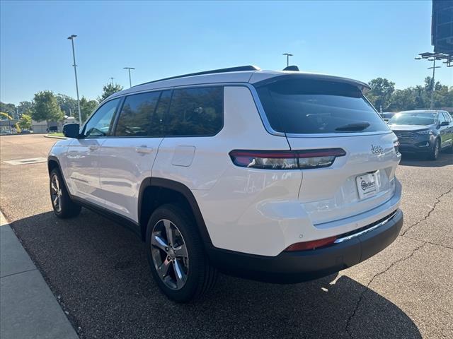 new 2024 Jeep Grand Cherokee L car, priced at $52,325