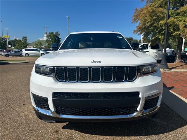 new 2024 Jeep Grand Cherokee L car, priced at $52,325