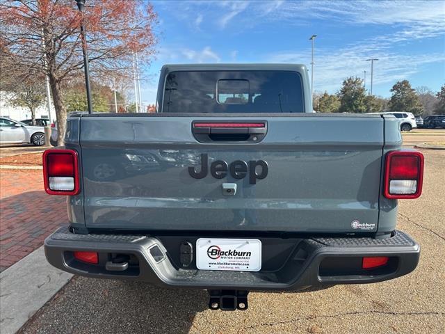 new 2025 Jeep Gladiator car, priced at $43,680