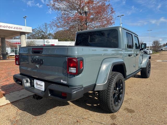 new 2025 Jeep Gladiator car, priced at $43,680