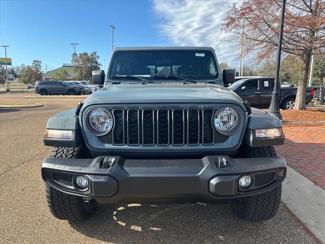 new 2025 Jeep Gladiator car, priced at $43,680