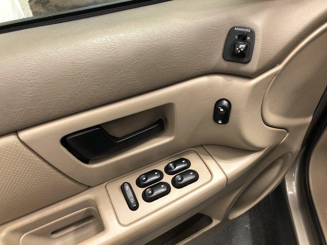 used 2006 Ford Taurus car, priced at $4,988