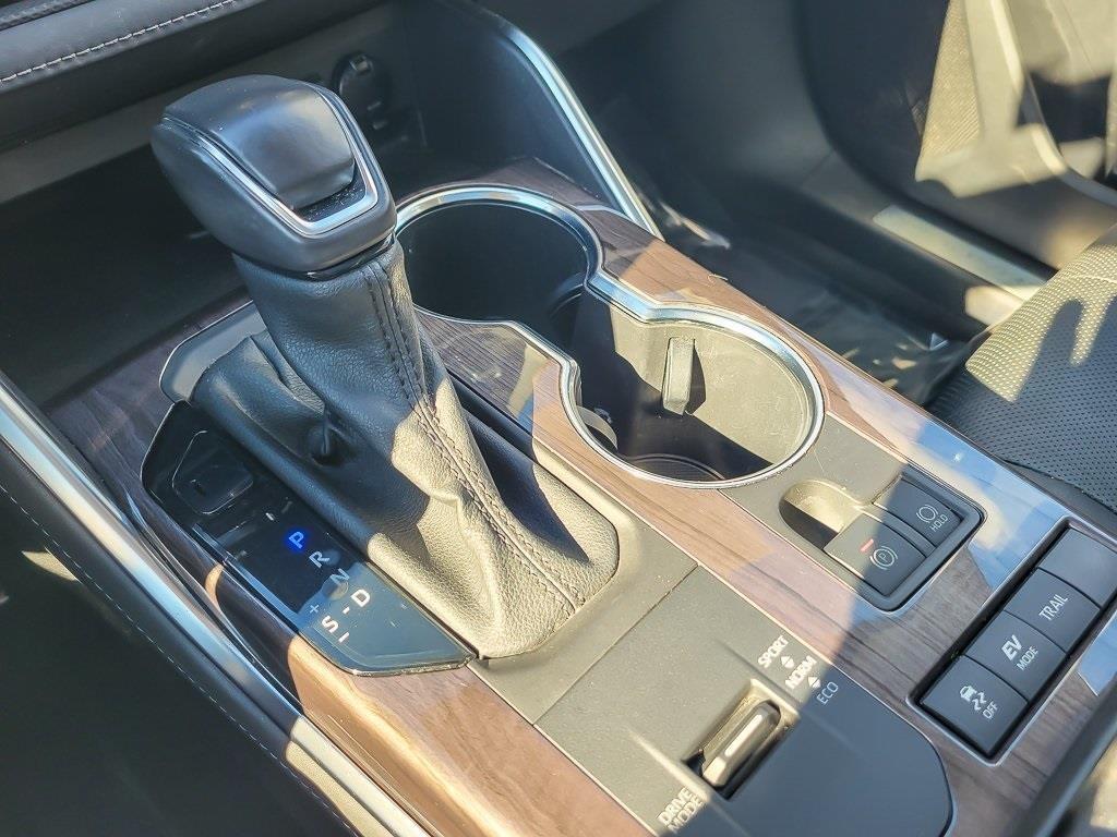 used 2021 Toyota Highlander Hybrid car, priced at $39,798